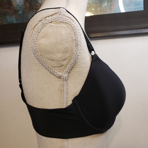 Victoria's Secret Demi Bra - Picture 3 of 7